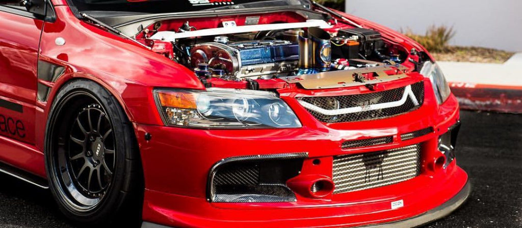 SERGIO’S RED MITSUBISHI EVOLUTION 9